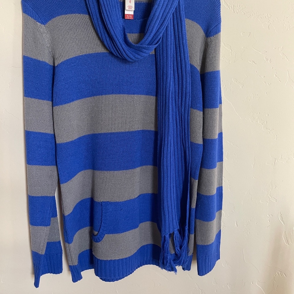 No Boundaries Blue & Gray Striped Crewneck Sweater with Scarf